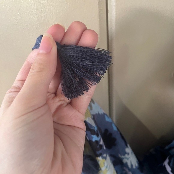 chrysanthemum crush soft fringe vera bradley scarf - Picture 5 of 7